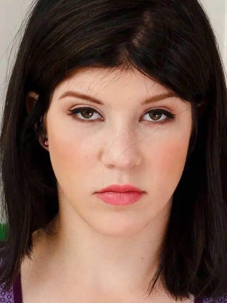 Tellula Rose Biography: Wiki, Age, Career, Height, Weight, Husband, Net Worth & More